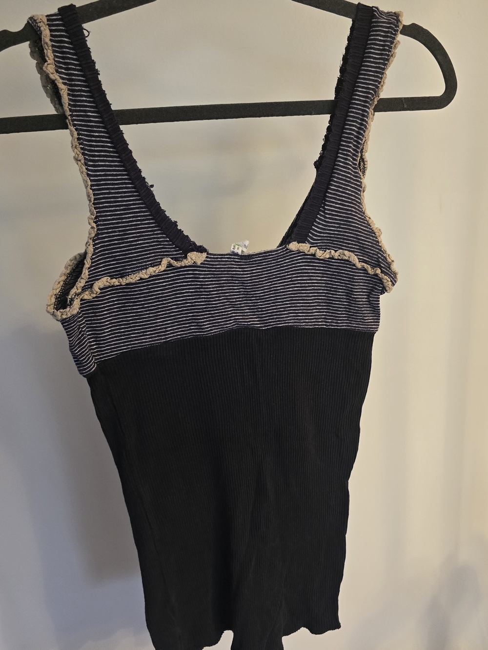 Free People Vintage Blue Embroidered Ruffle Trim Camisole Tank Top Size L - Picture 2 of 4